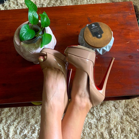 Christian Louboutin lady peep toe 9.5 size - Picture 4 of 7